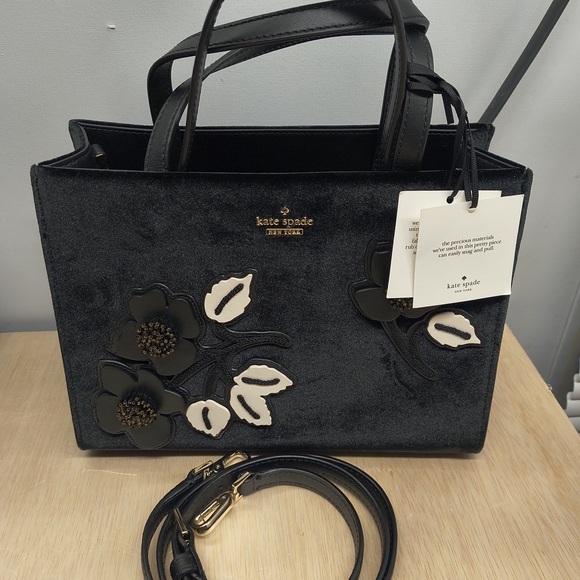 kate spade Handbags - Kate Spade Black Floral Tote Bag